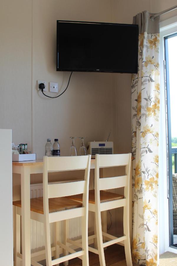 Marbury Camp And Lodge Whitchurch  Dış mekan fotoğraf